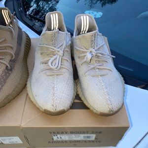 Seasons Yeezy used